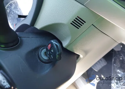 2013 Toyota Corolla Le z USA, uszkodzony, nr VIN 5YFBU4EE2DP110861